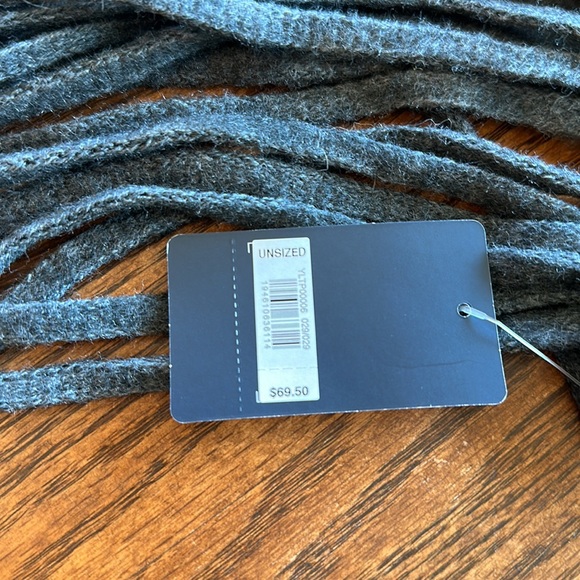 Nwt. lucky fringe scarf - Picture 4 of 5